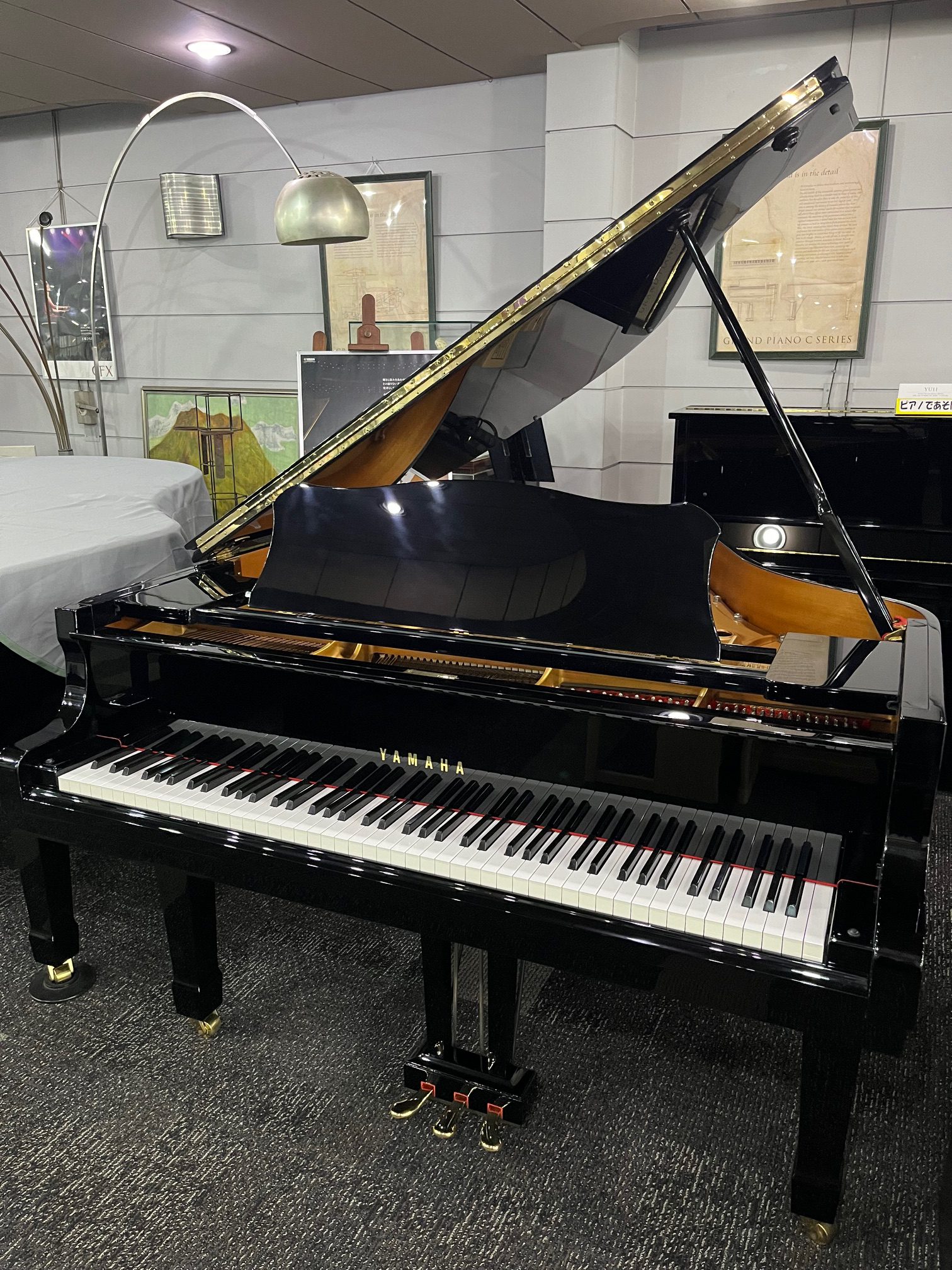 YAMAHA 中古グランドピアノ　C1L