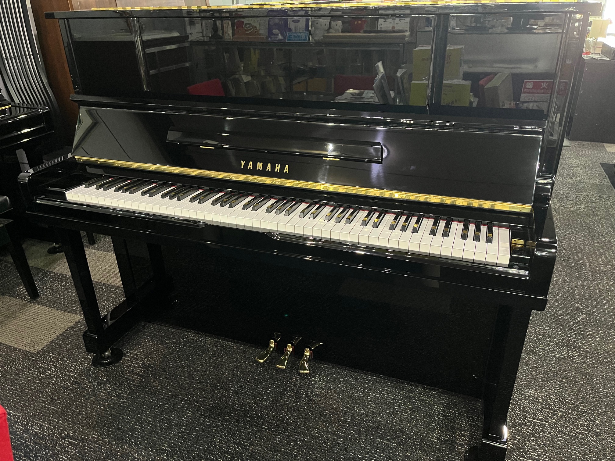 YAMAHA 中古ピアノ UX10BL